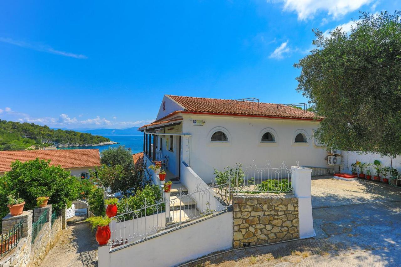 Апартаменты Vista Mare Faros Гайос Экстерьер фото